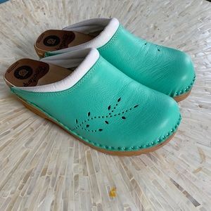 Troentorp Turquoise Clogs